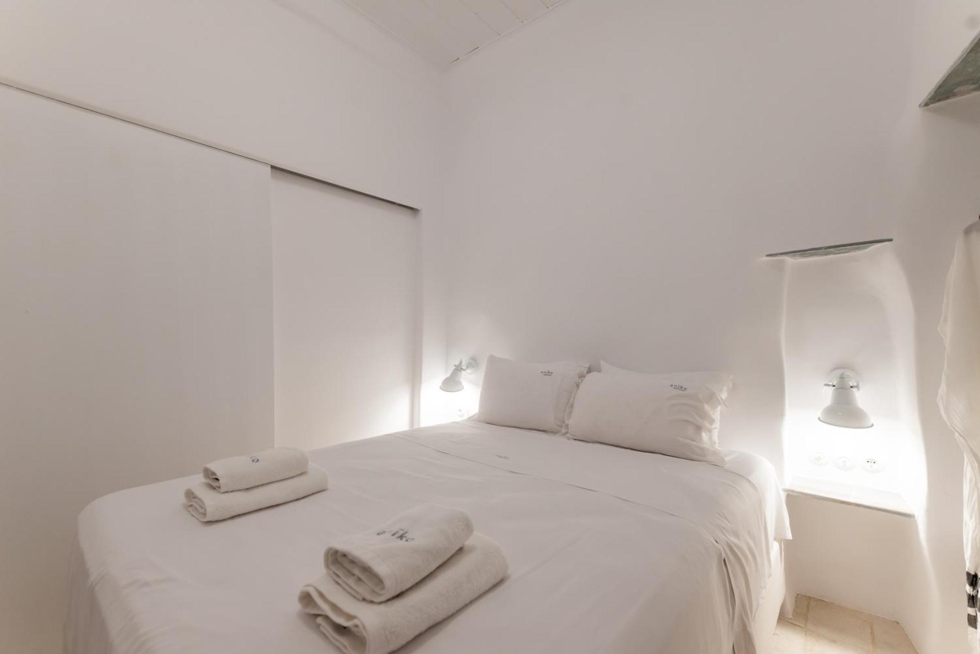 Aniko Suites White Alley Mykonos Town Exterior photo