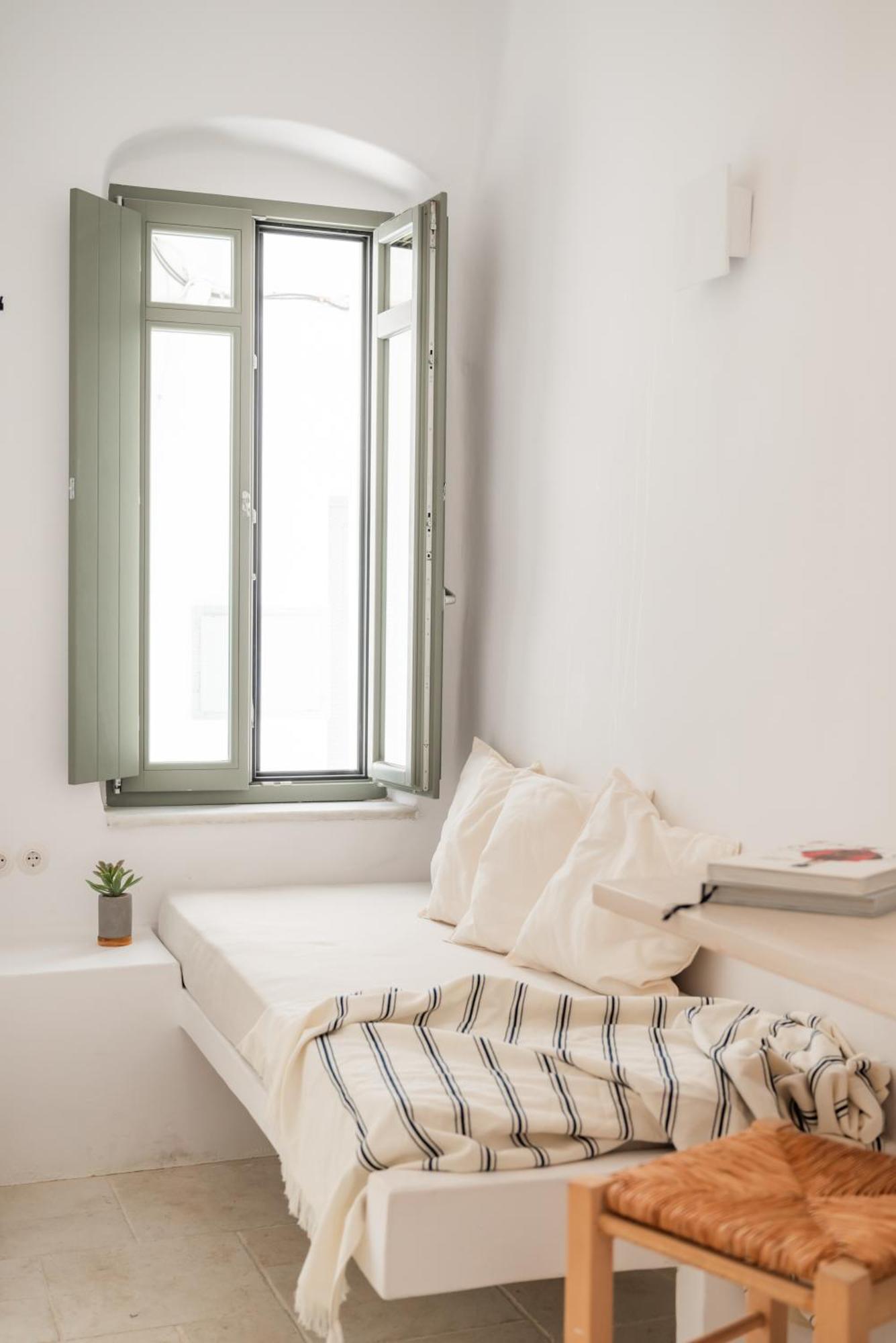 Aniko Suites White Alley Mykonos Town Exterior photo