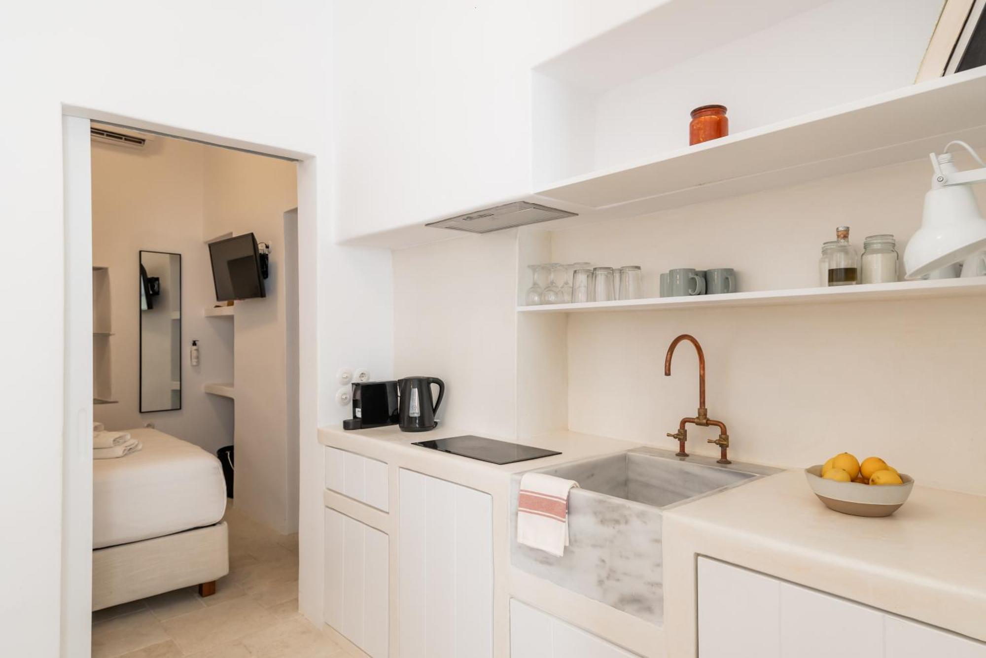 Aniko Suites White Alley Mykonos Town Exterior photo