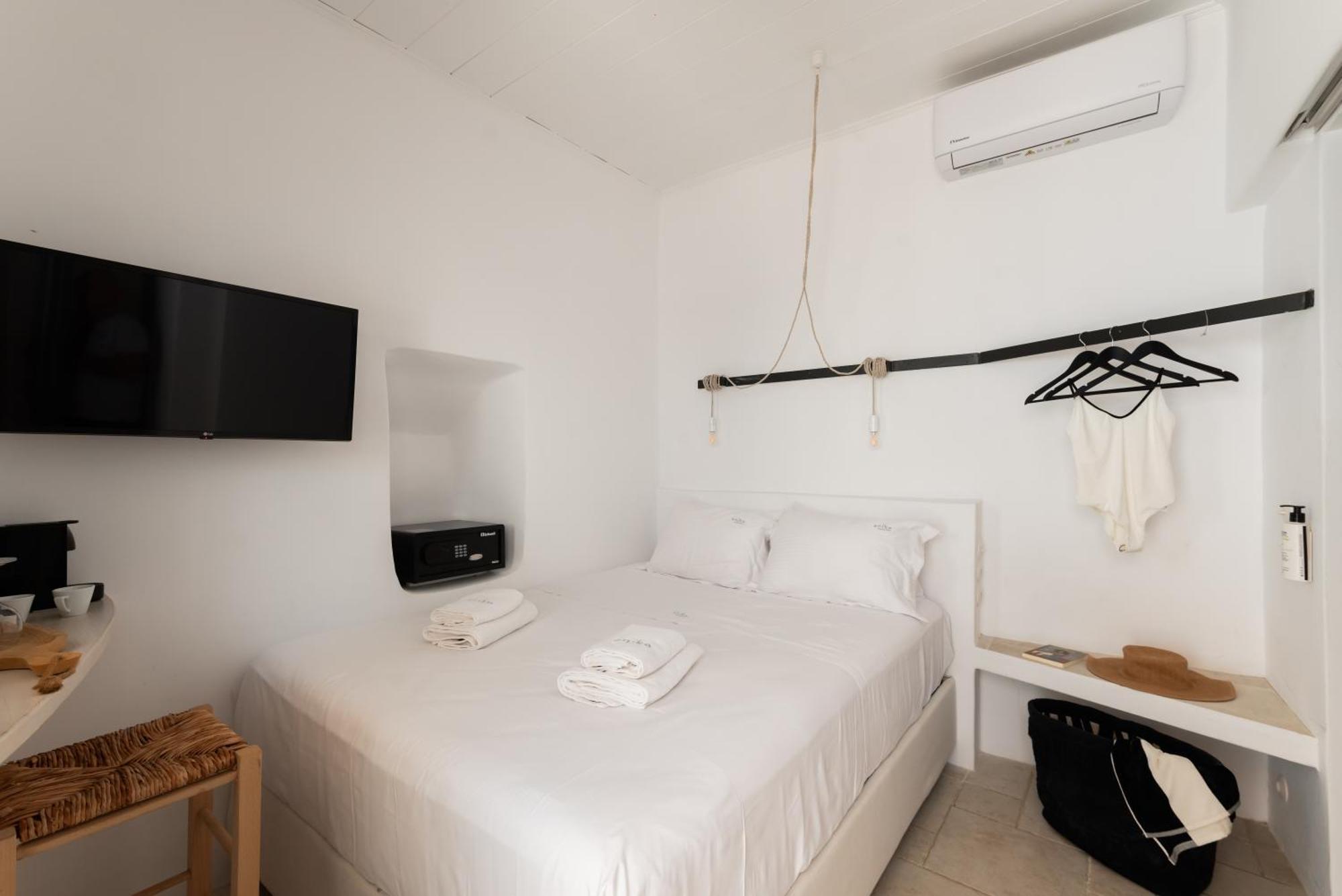 Aniko Suites White Alley Mykonos Town Exterior photo