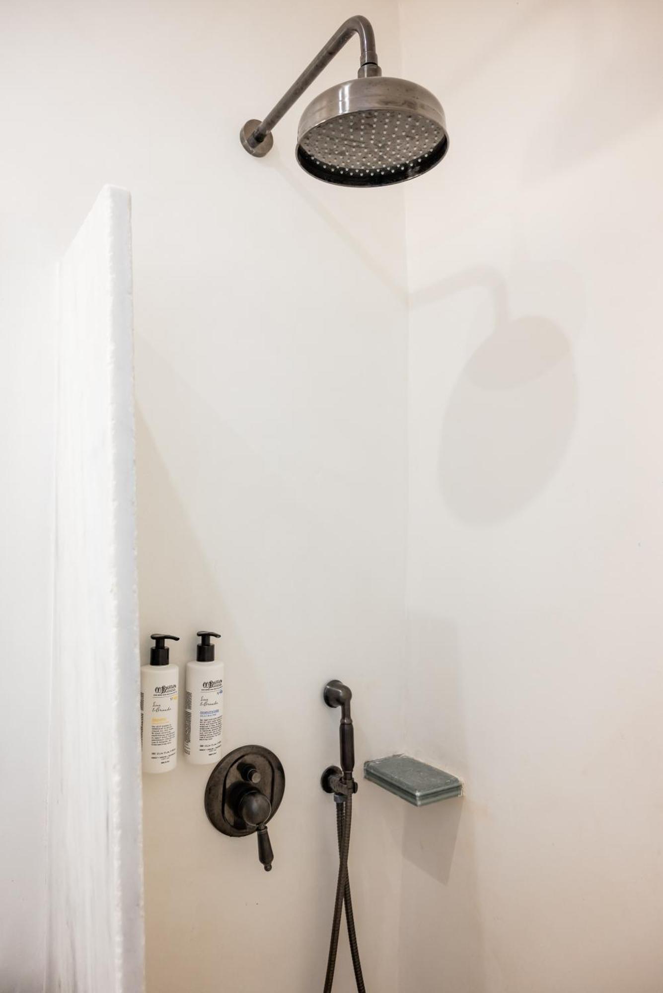 Aniko Suites White Alley Mykonos Town Exterior photo