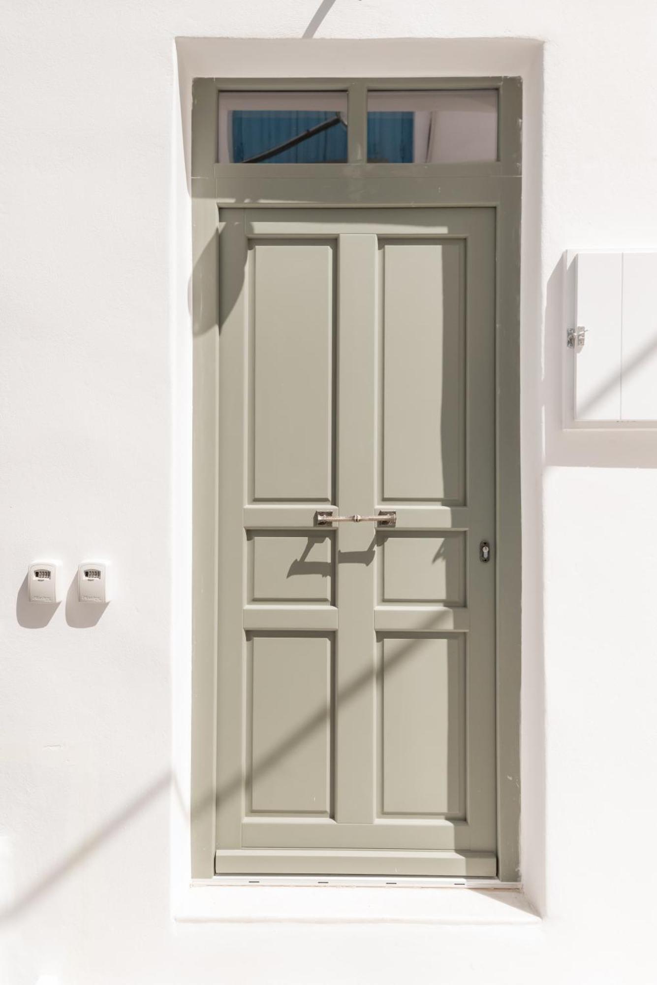 Aniko Suites White Alley Mykonos Town Exterior photo