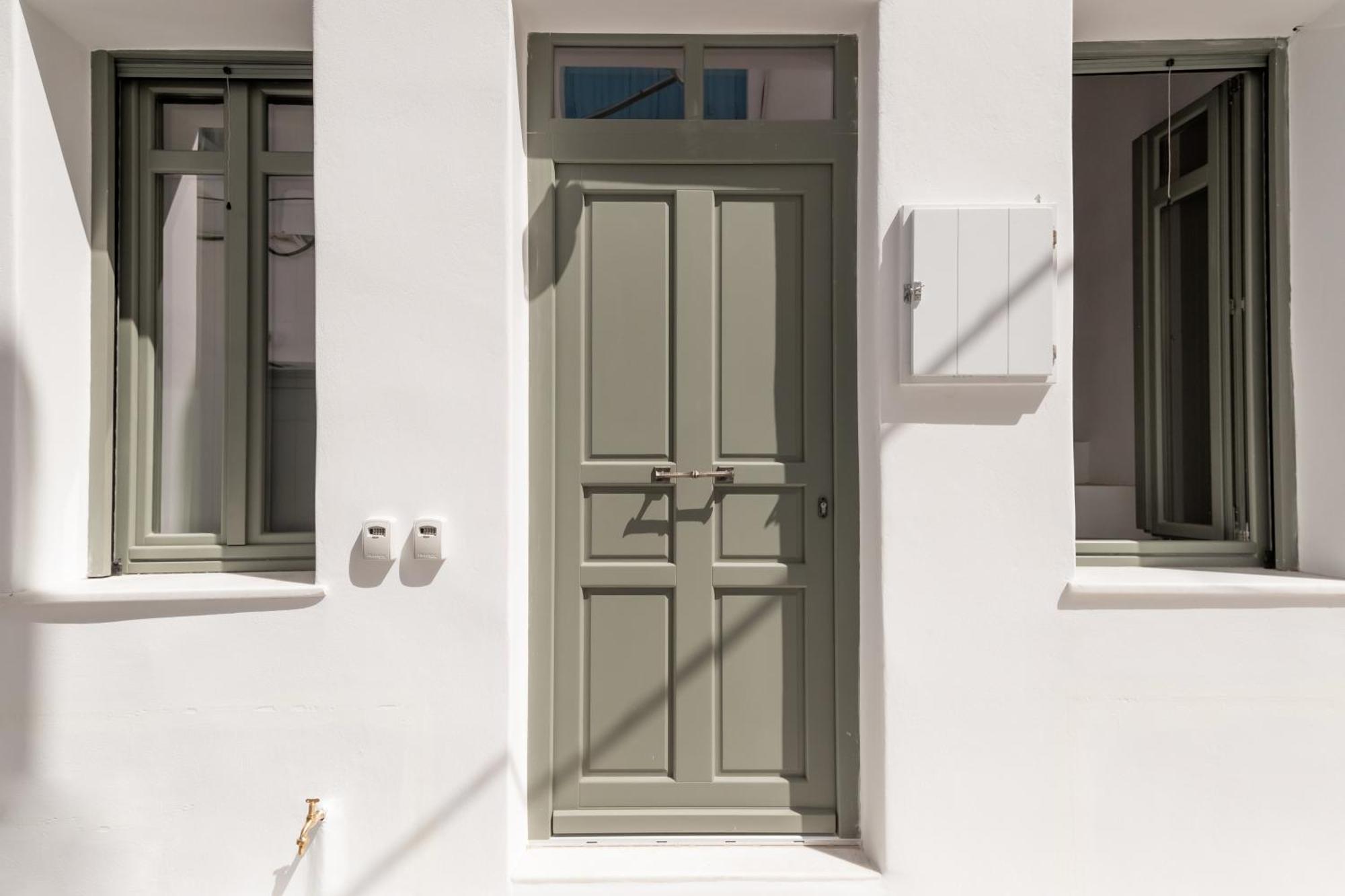 Aniko Suites White Alley Mykonos Town Exterior photo